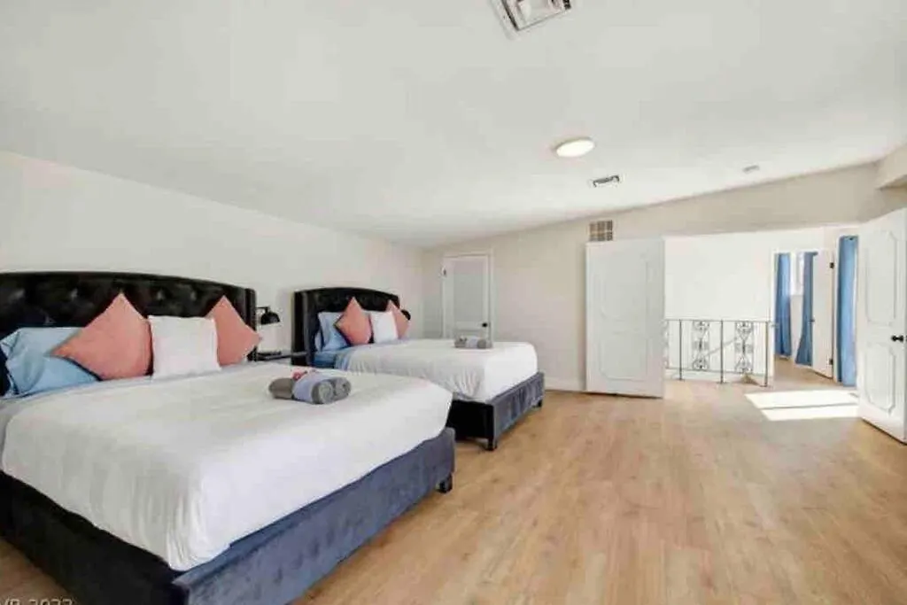 5 Mins Drive To Strip Conventioncenter House /Pool location